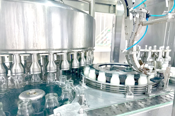 牛奶生產(chǎn)車(chē)間潔凈室檢測(cè)項(xiàng)目主要包含哪些？無(wú)塵室第三檢測(cè)主要檢查哪些項(xiàng)?